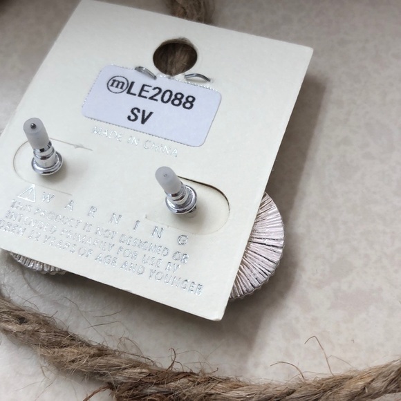 ⚾️ Baseball studs - Picture 2 of 2